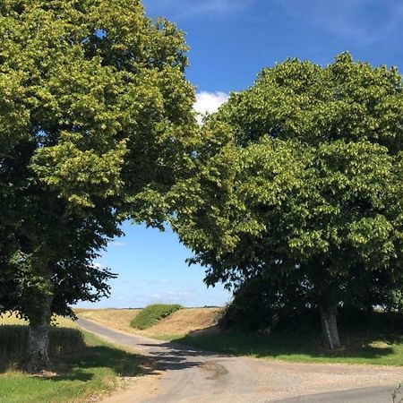 Le Gite De Ballage Chemille-Sur-Deme Luaran gambar